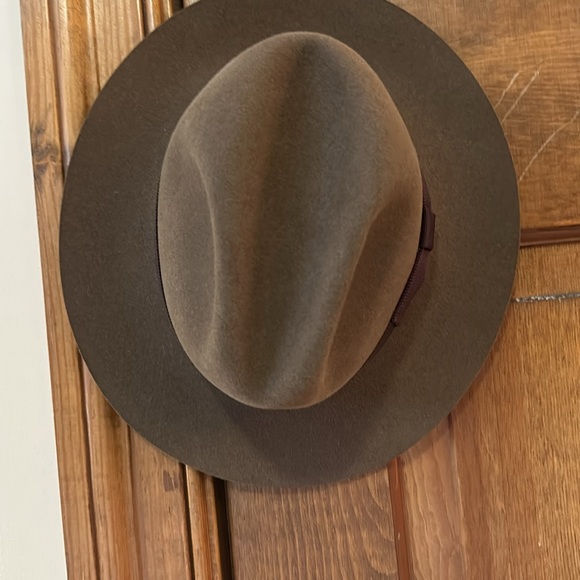 Hat - Picture 7 of 9